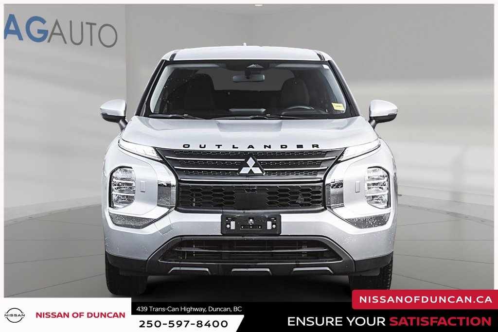 2024 Mitsubishi Outlander ES-7
