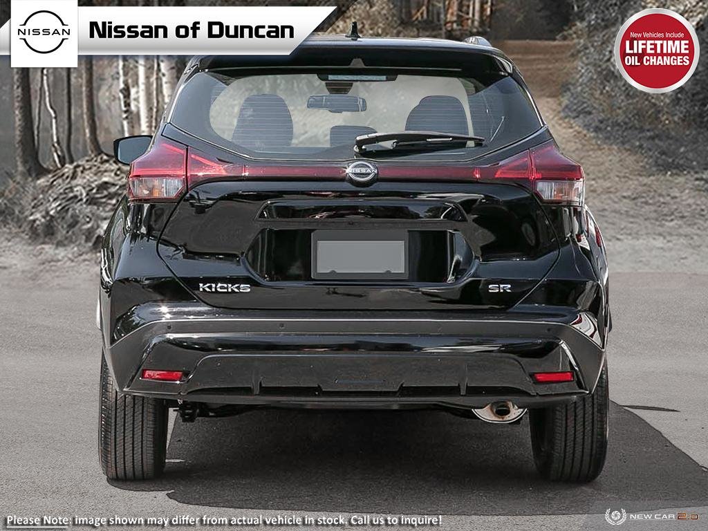 2024 Nissan Kicks Play SR PREMIUM-4