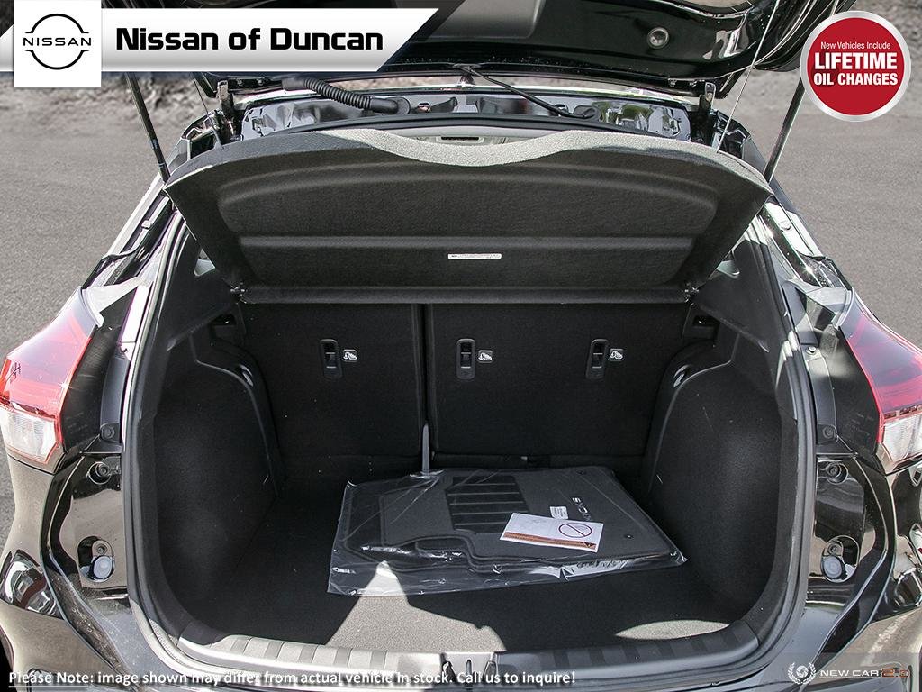 2024 Nissan Kicks Play SR PREMIUM-6