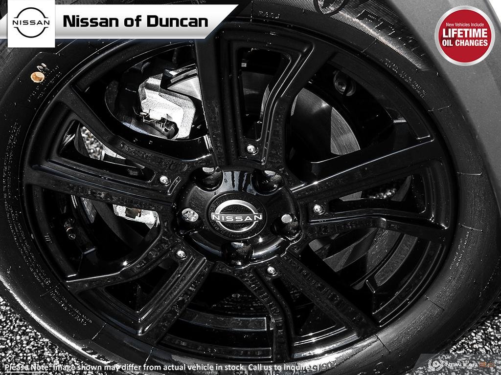 2024 Nissan Kicks Play SR PREMIUM-7