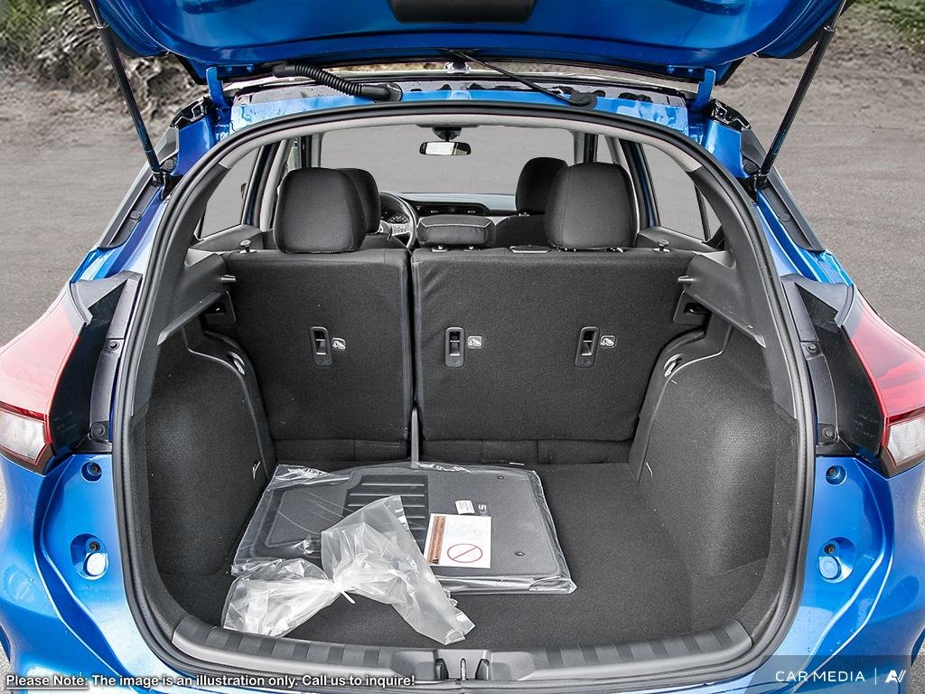 2025 Nissan Kicks Play SV-6