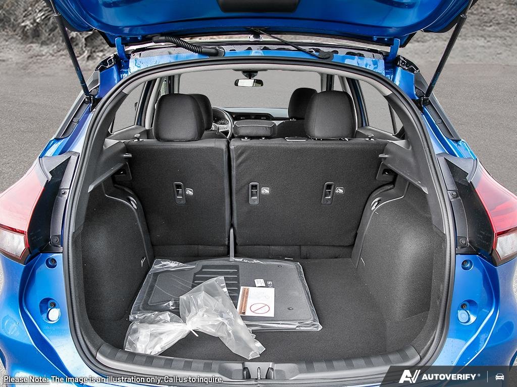 2025 Nissan Kicks Play SV-6