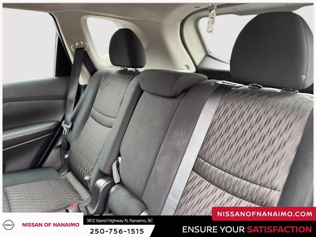 2017 Nissan Rogue S-6