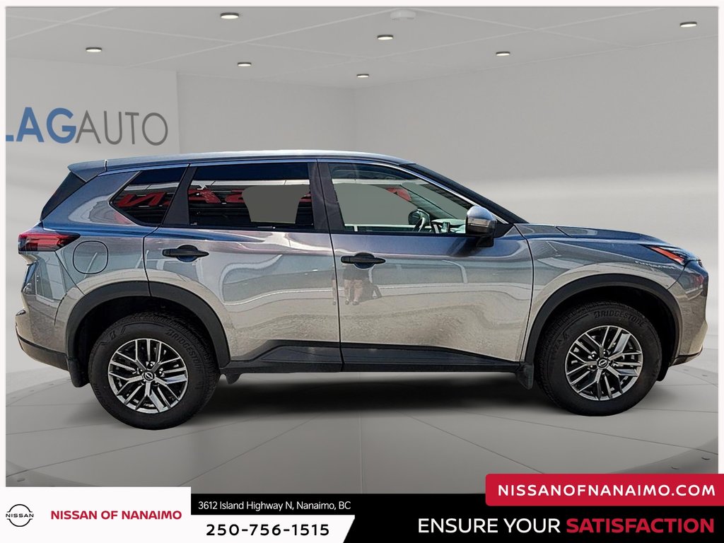 2025 Nissan Rogue S-4