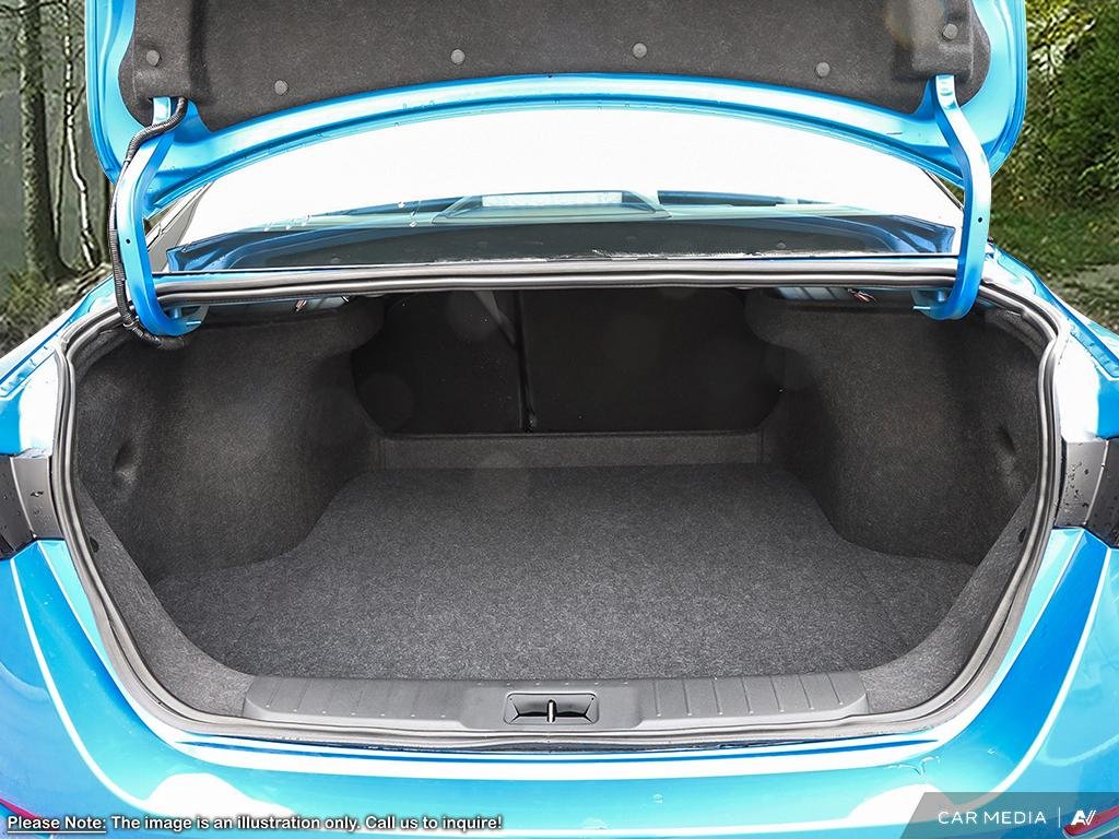 2025 Nissan Sentra SR MT-6