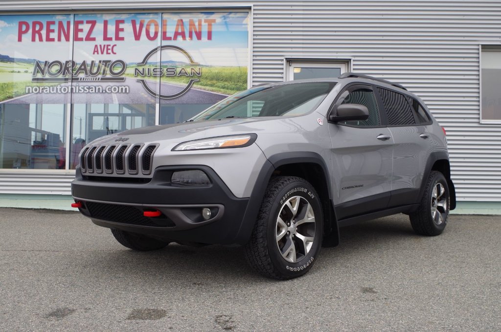 2015  Cherokee Trailhawk AWD in Amos, Quebec - 1 - w1024h768px
