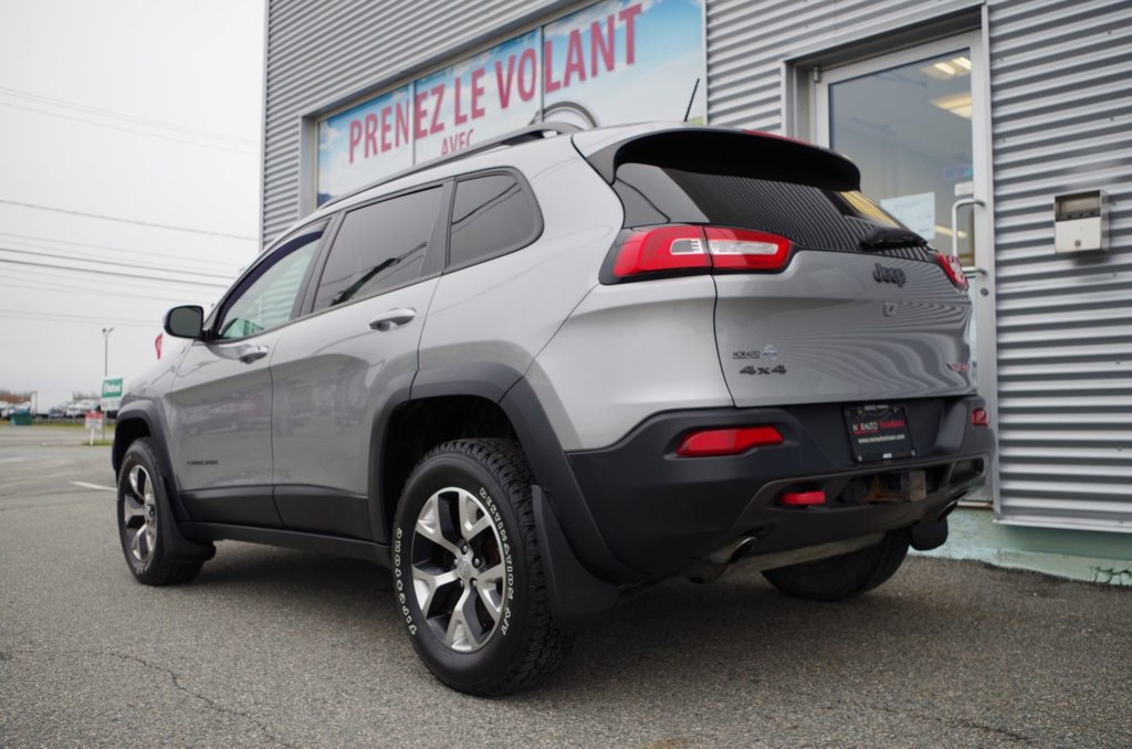 2015  Cherokee Trailhawk AWD in Amos, Quebec - 5 - w1024h768px