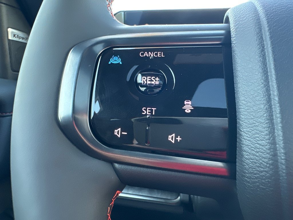 Nissan Armada PRO-4X 2025 à Amos, Québec - 15 - w1024h768px