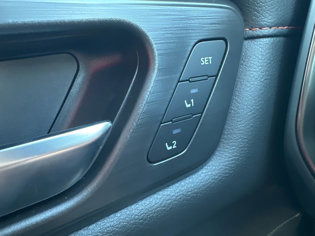 Nissan Armada PRO-4X 2025 à Amos, Québec - 31 - w1024h768px