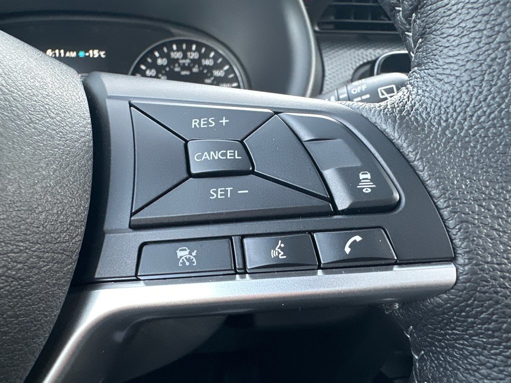 2025 Nissan Kicks Play SV in Amos, Quebec - 10 - w1024h768px