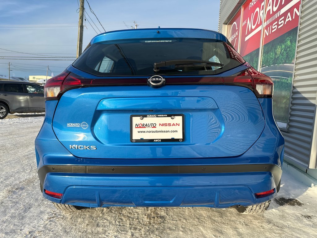 2025 Nissan Kicks Play SV in Amos, Quebec - 5 - w1024h768px