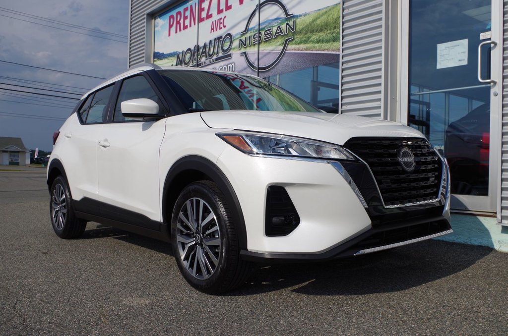 Nissan Kicks Play SV 2024 à Amos, Québec - 2 - w1024h768px