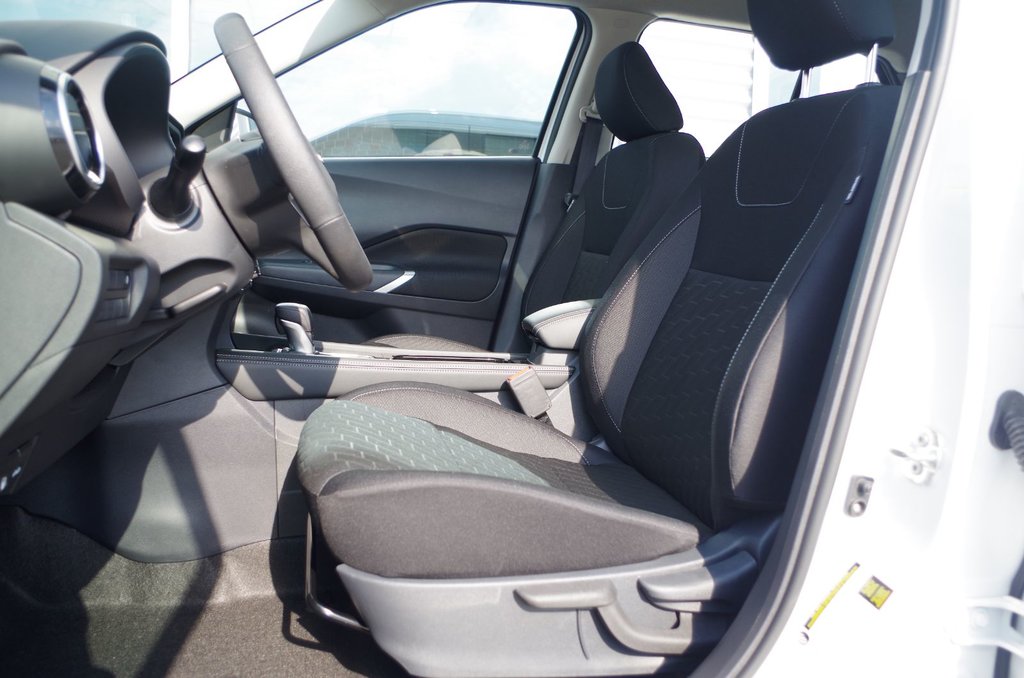 Nissan Kicks Play SV 2024 à Amos, Québec - 9 - w1024h768px
