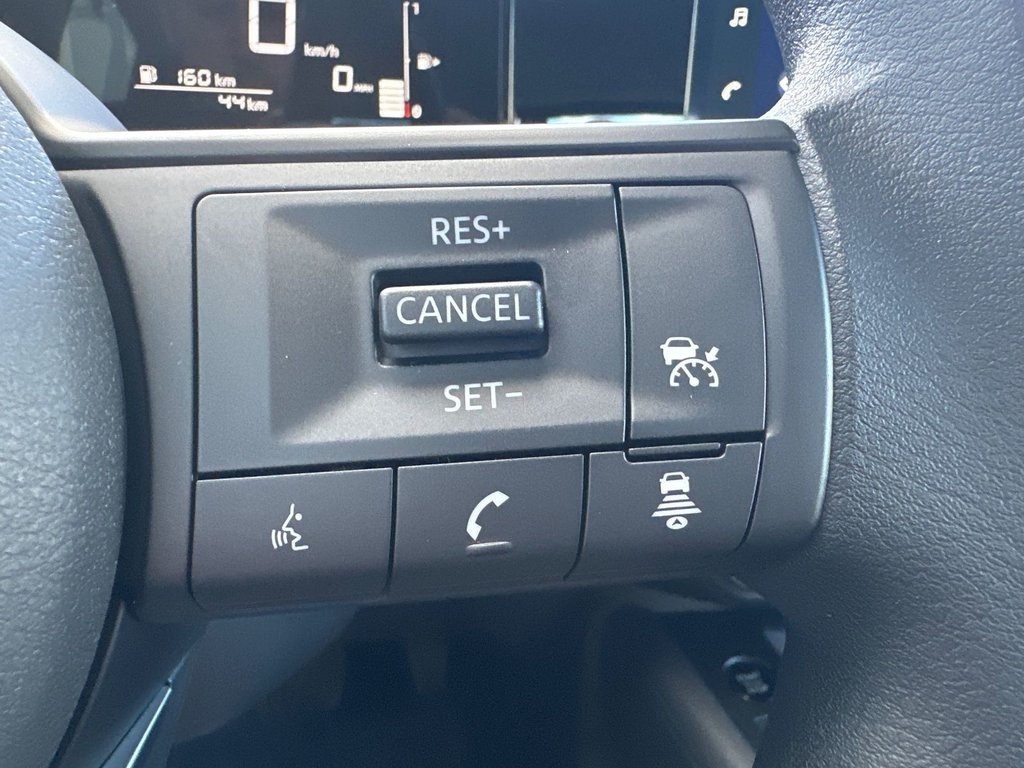 Nissan Kicks S AWD 2026 à Amos, Québec - 11 - w1024h768px