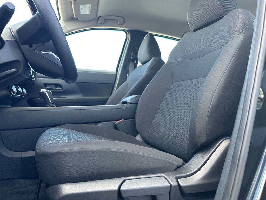 Nissan Kicks S AWD 2026 à Amos, Québec - 5 - w1024h768px