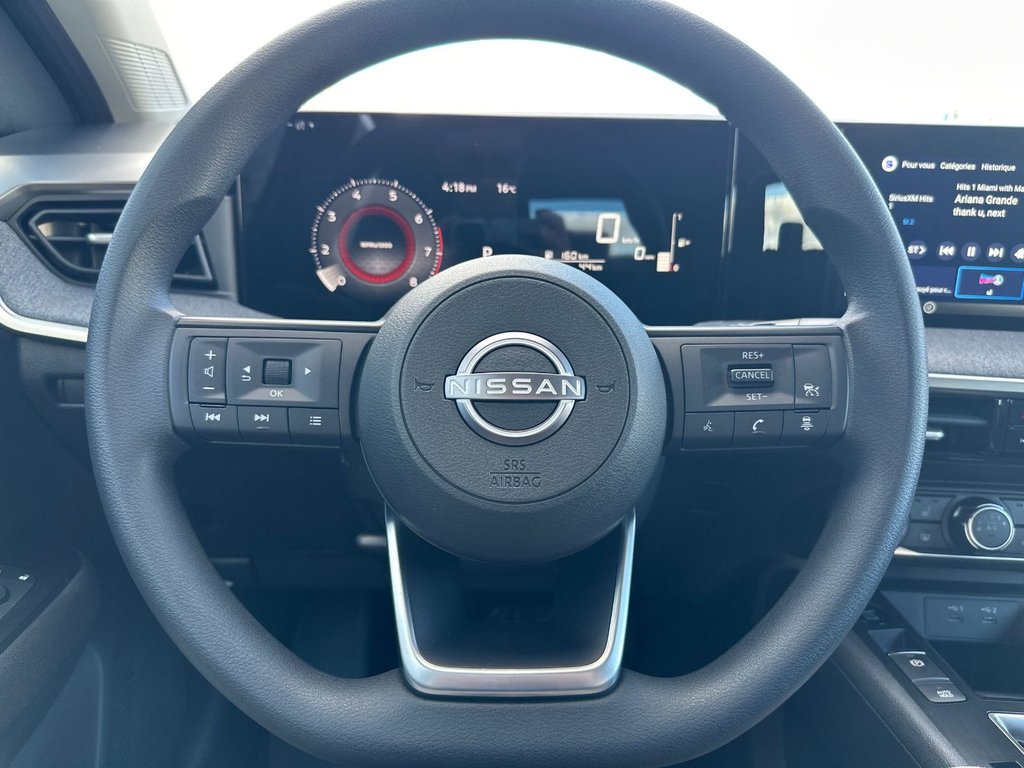 Nissan Kicks S AWD 2026 à Amos, Québec - 6 - w1024h768px