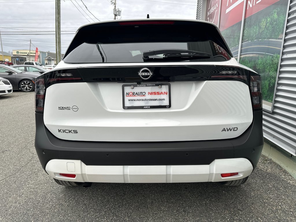 Nissan Kicks SV AWD 2026 à Amos, Québec - 5 - w1024h768px