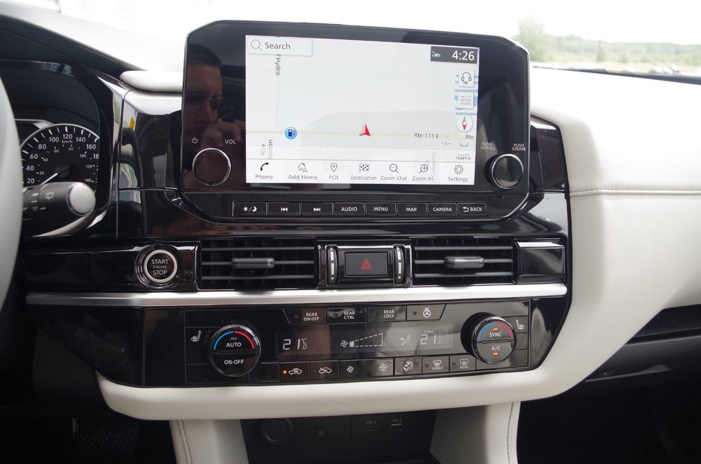 2024 Nissan Pathfinder SL PREMIUM in Amos, Quebec - 11 - w1024h768px