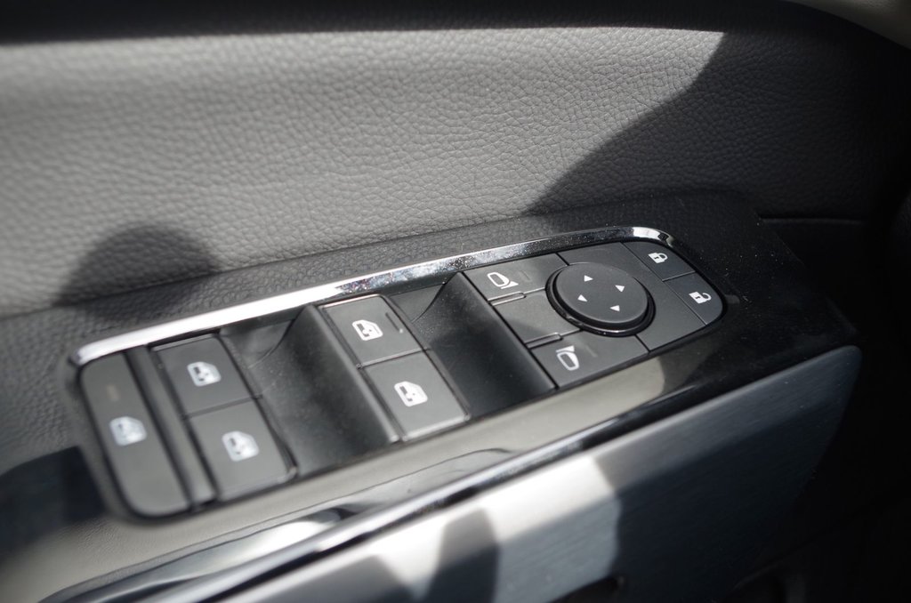 2024 Nissan Pathfinder SL PREMIUM in Amos, Quebec - 26 - w1024h768px