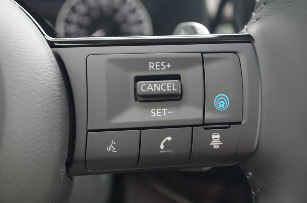 2024 Nissan Pathfinder SL PREMIUM in Amos, Quebec - 17 - w1024h768px