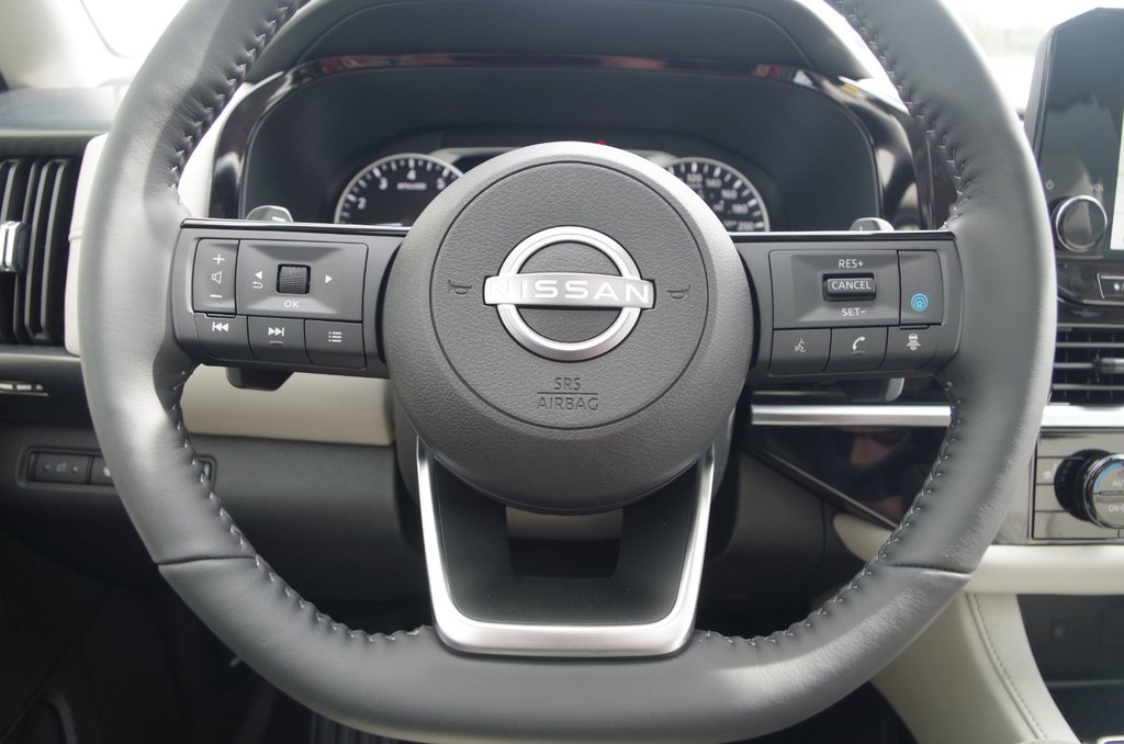 2024 Nissan Pathfinder SL PREMIUM in Amos, Quebec - 10 - w1024h768px