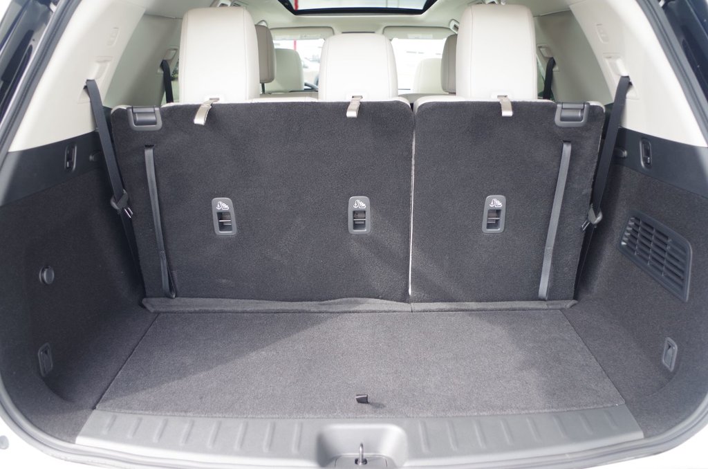 2024 Nissan Pathfinder SL PREMIUM in Amos, Quebec - 23 - w1024h768px