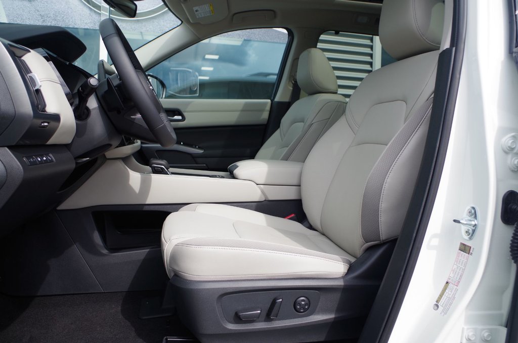 2024 Nissan Pathfinder SL PREMIUM in Amos, Quebec - 9 - w1024h768px