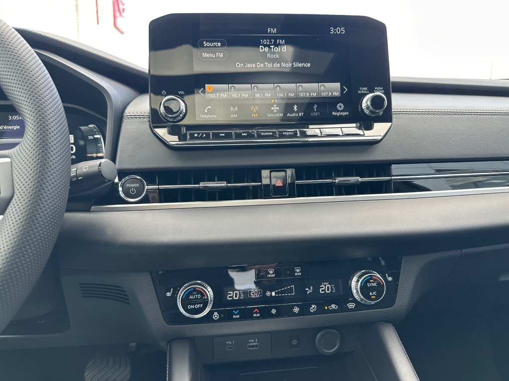 2026 Nissan Rogue Plug-in Hybrid Platinum in Amos, Quebec - 8 - w1024h768px