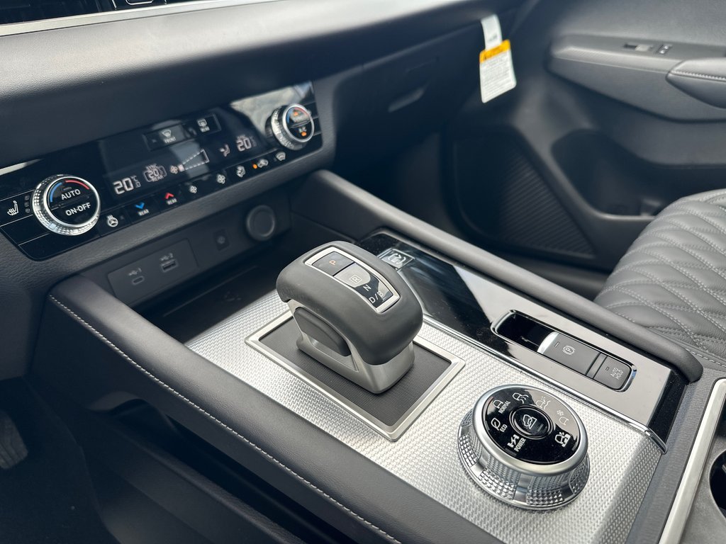 2026 Nissan Rogue Plug-in Hybrid Platinum in Amos, Quebec - 9 - w1024h768px
