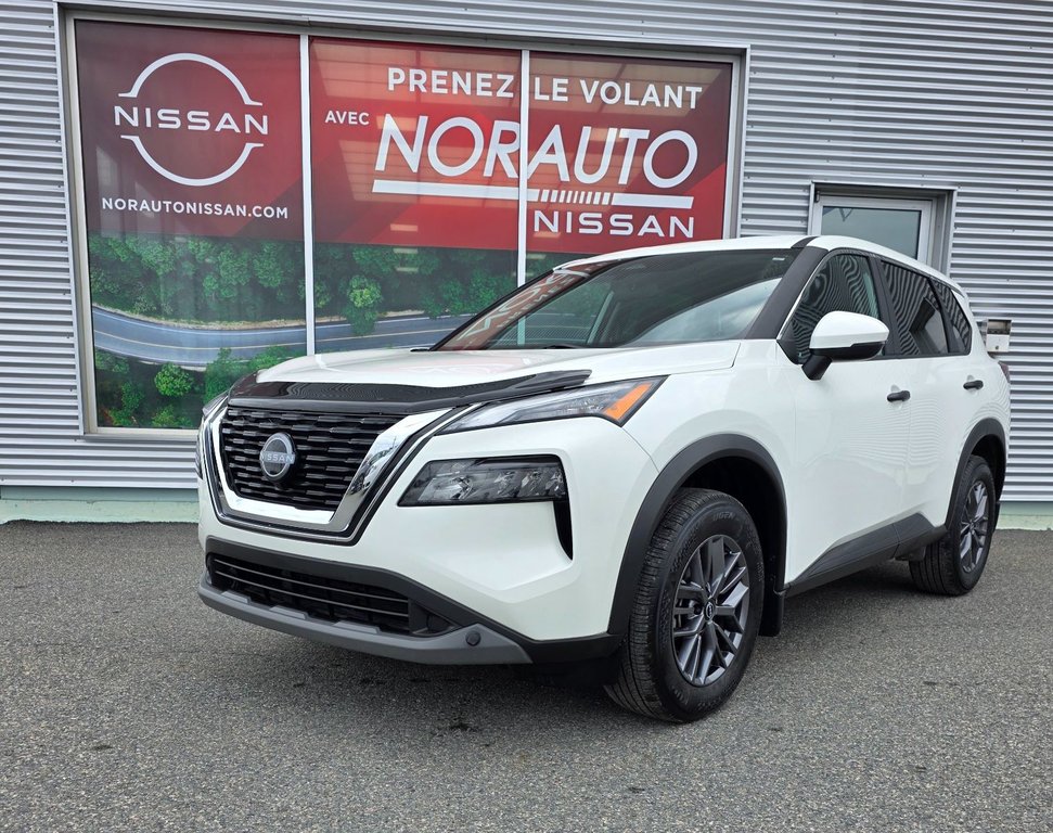 Nissan Rogue S AWD 2023 à Amos, Québec - 1 - w1024h768px
