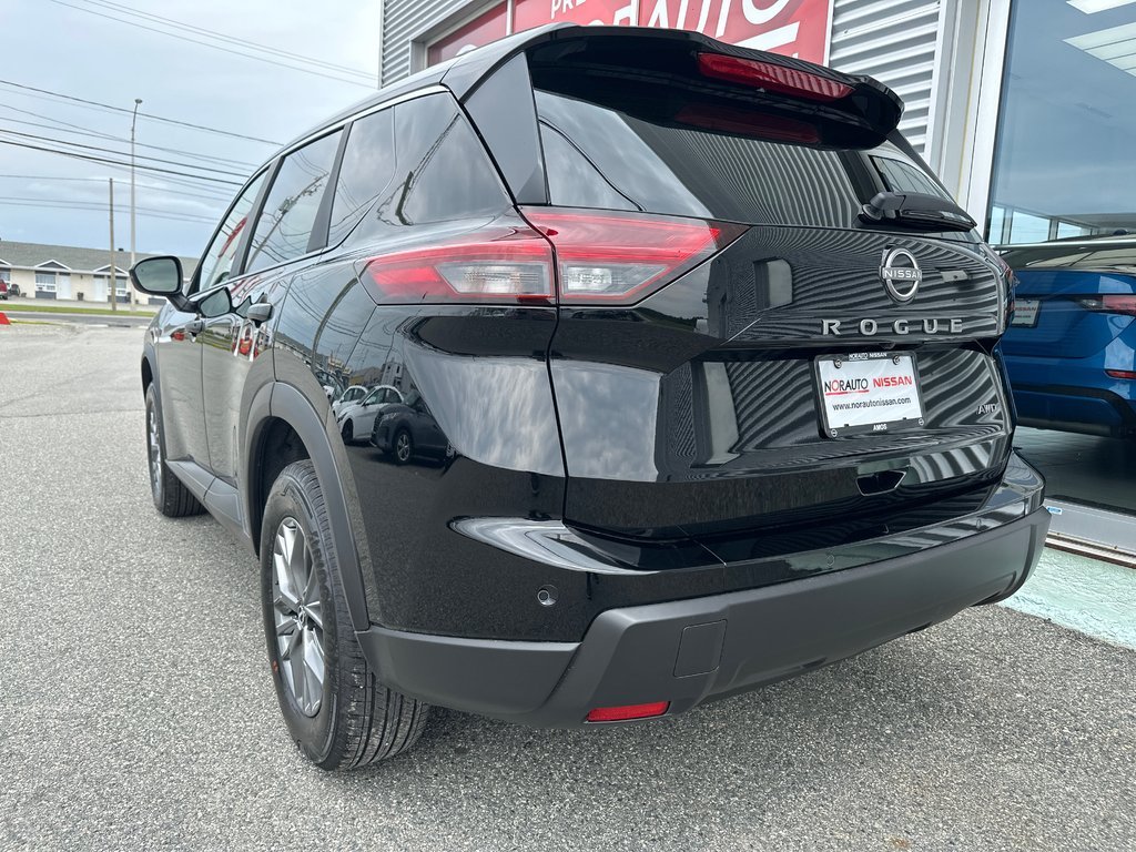 Nissan Rogue S AWD 2025 à Amos, Québec - 3 - w1024h768px