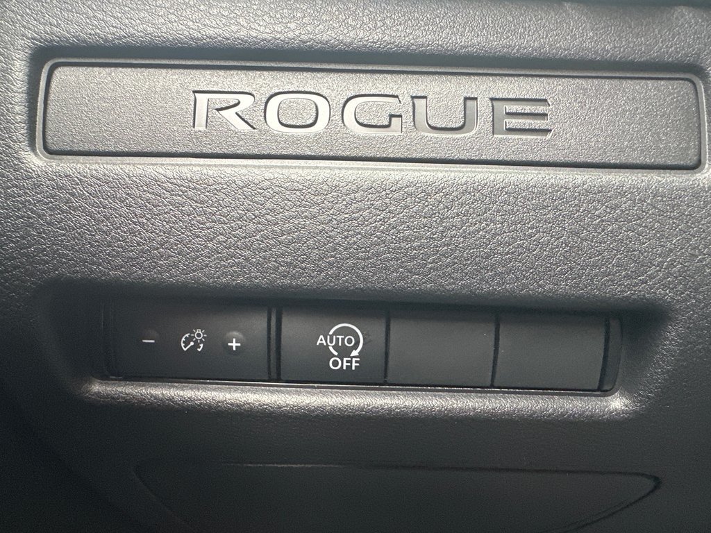 2026 Nissan Rogue S in Amos, Quebec - 13 - w1024h768px