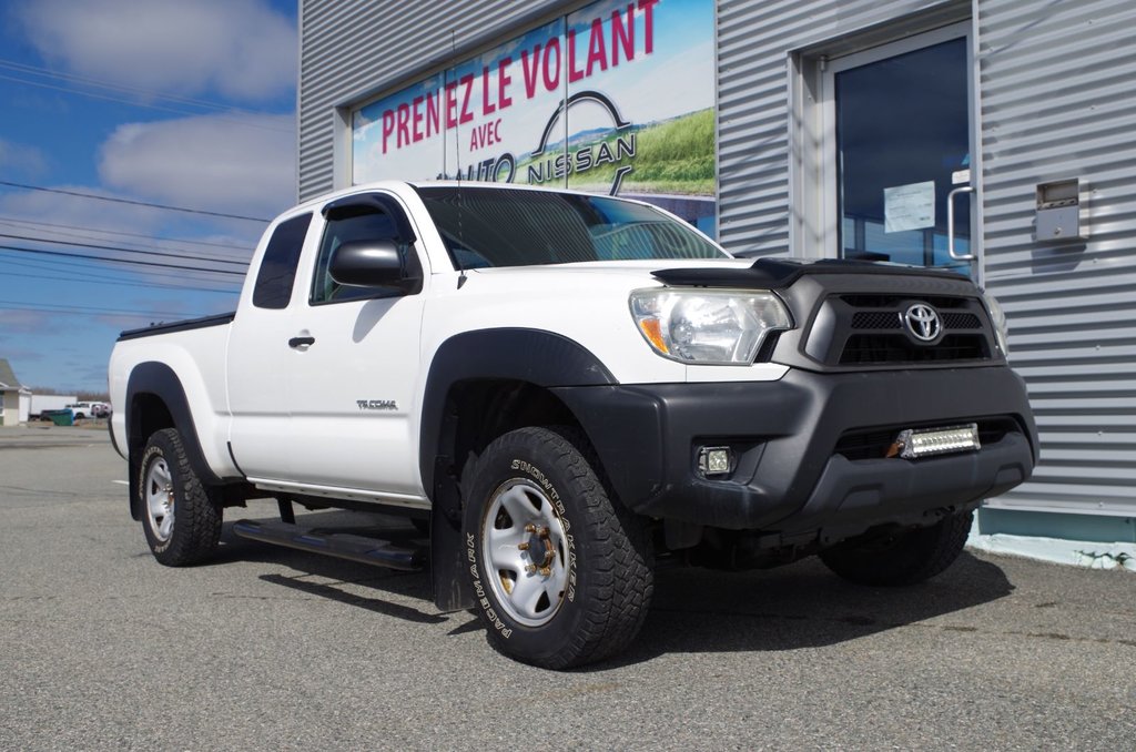 2015  Tacoma BASE 4X4 in Amos, Quebec - 2 - w1024h768px