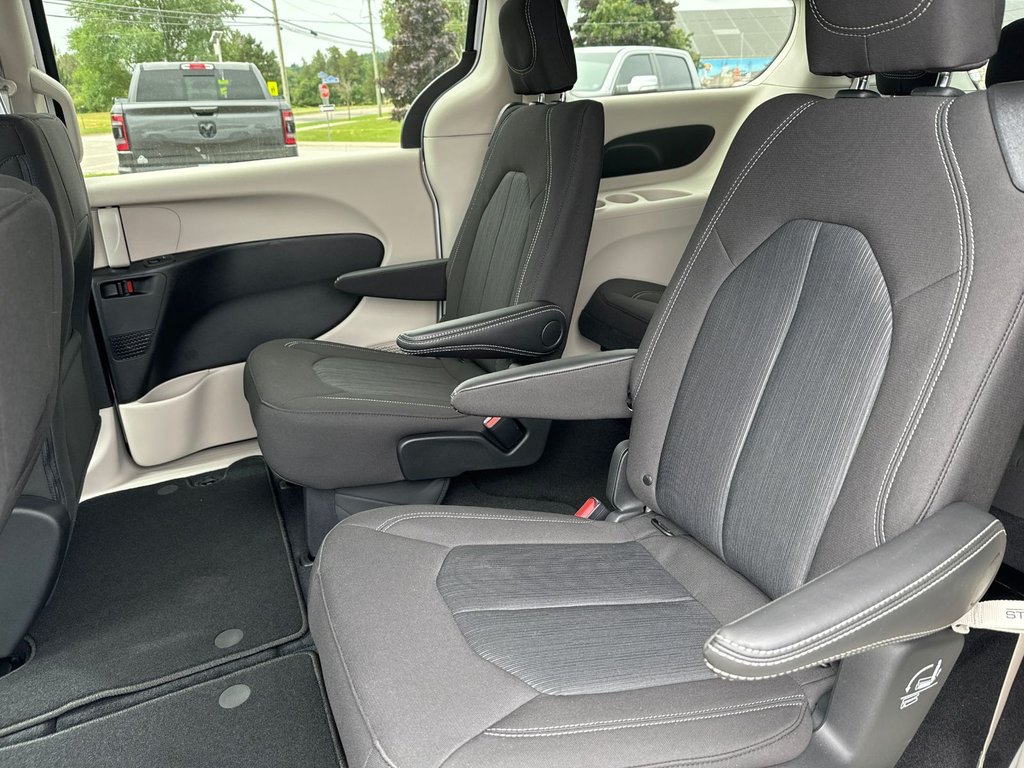 2024 Chrysler Grand Caravan SXT in Sussex, New Brunswick - 30 - w1024h768px