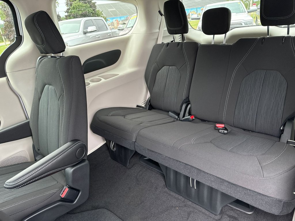 2024 Chrysler Grand Caravan SXT in Sussex, New Brunswick - 31 - w1024h768px
