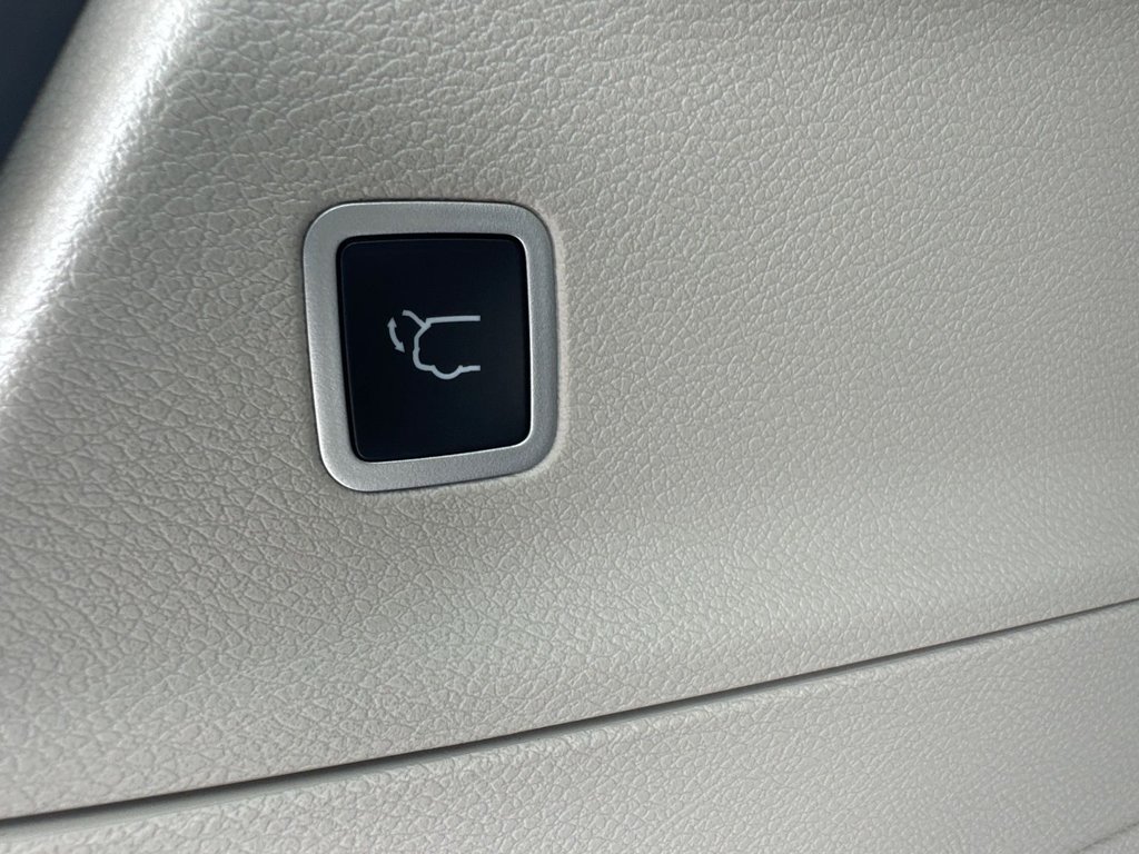 2024 Chrysler Grand Caravan SXT in Sussex, New Brunswick - 43 - w1024h768px