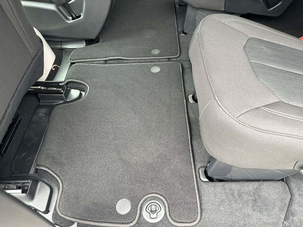 2024 Chrysler Grand Caravan SXT in Sussex, New Brunswick - 33 - w1024h768px