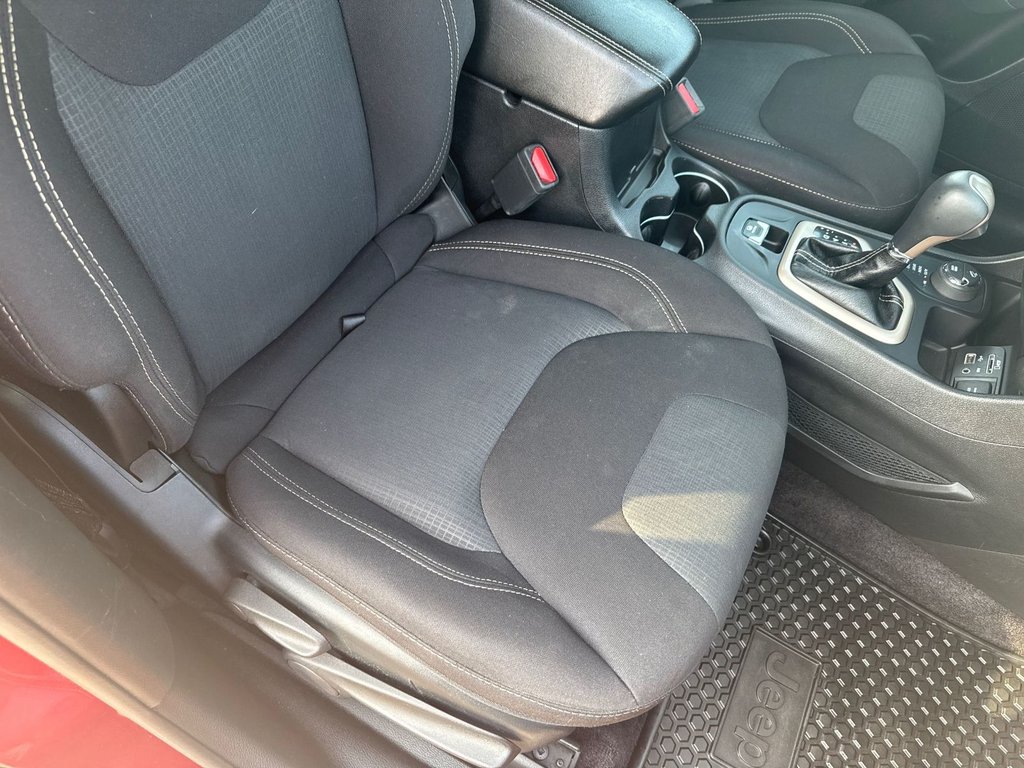 2017 Jeep Cherokee North in Sussex, New Brunswick - 32 - w1024h768px