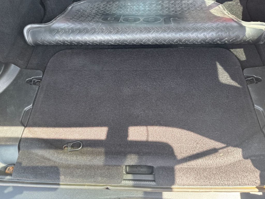 2015 Jeep Wrangler Unlimited Sport in Sussex, New Brunswick - 34 - w1024h768px