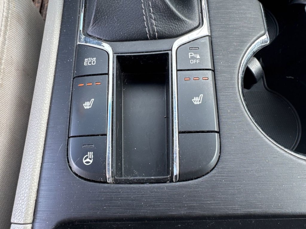 2019 Kia Sedona LX in Sussex, New Brunswick - 21 - w1024h768px