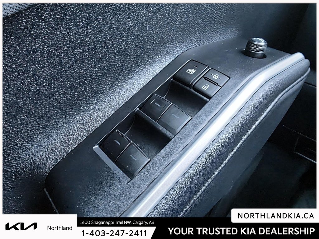 2024 Toyota Highlander LE-7