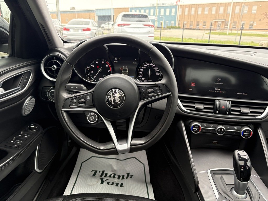 2018 Alfa Romeo GIULIA TI   AWD   HARMAN/KARDON   PANO   BLIND SPOT in Oakville, Ontario - 16 - w1024h768px