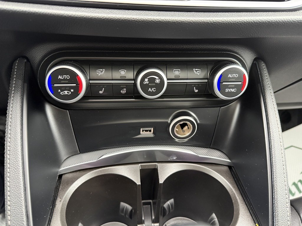 2019 Alfa Romeo Stelvio SPORT   AWD   PANO   HTD SEATS/STEER   BU CAM in Oakville, Ontario - 16 - w1024h768px