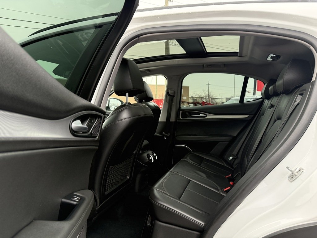 2019 Alfa Romeo Stelvio SPORT   AWD   PANO   HTD SEATS/STEER   BU CAM in Oakville, Ontario - 19 - w1024h768px