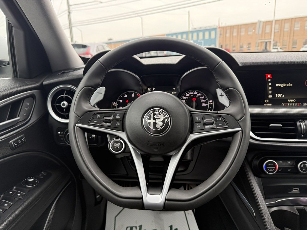 2019 Alfa Romeo Stelvio SPORT   AWD   PANO   HTD SEATS/STEER   BU CAM in Oakville, Ontario - 12 - w1024h768px
