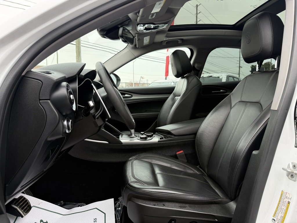 2019 Alfa Romeo Stelvio SPORT   AWD   PANO   HTD SEATS/STEER   BU CAM in Oakville, Ontario - 10 - w1024h768px