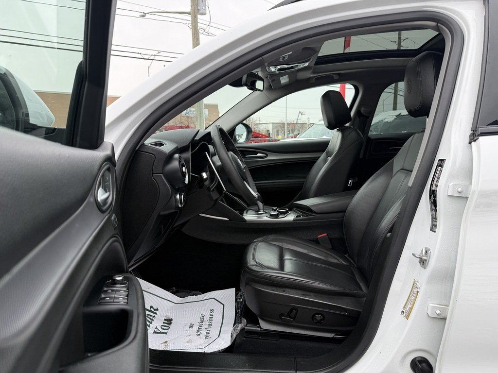 2019 Alfa Romeo Stelvio SPORT   AWD   PANO   HTD SEATS/STEER   BU CAM in Oakville, Ontario - 11 - w1024h768px