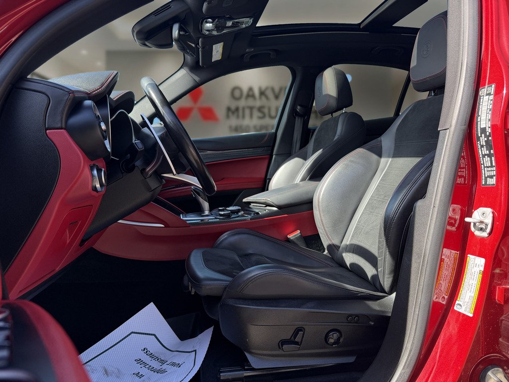 2019 Alfa Romeo Stelvio QUADRIFOGLIO   AWD   CARBON   505 HP in Oakville, Ontario - 12 - w1024h768px