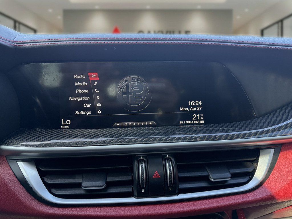 2019 Alfa Romeo Stelvio QUADRIFOGLIO   AWD   CARBON   505 HP in Oakville, Ontario - 16 - w1024h768px