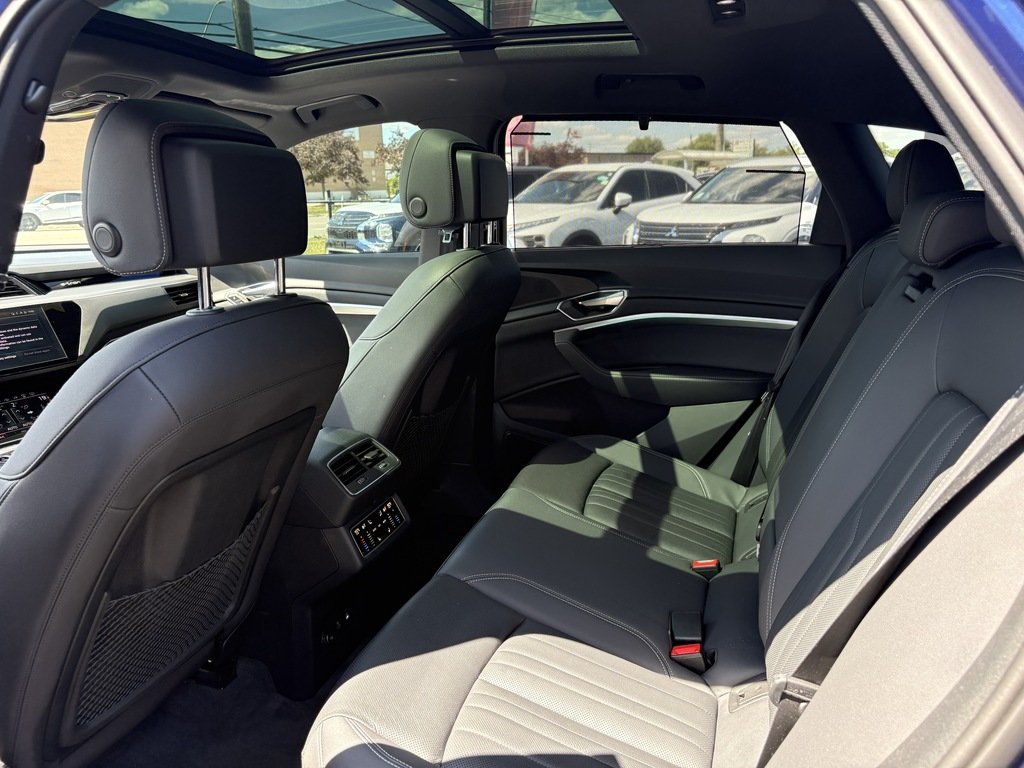 2022 Audi E-TRON TECHNIK   QUATTRO   ELECTRIC   S-LINE   HUD   NAV in Oakville, Ontario - 24 - w1024h768px